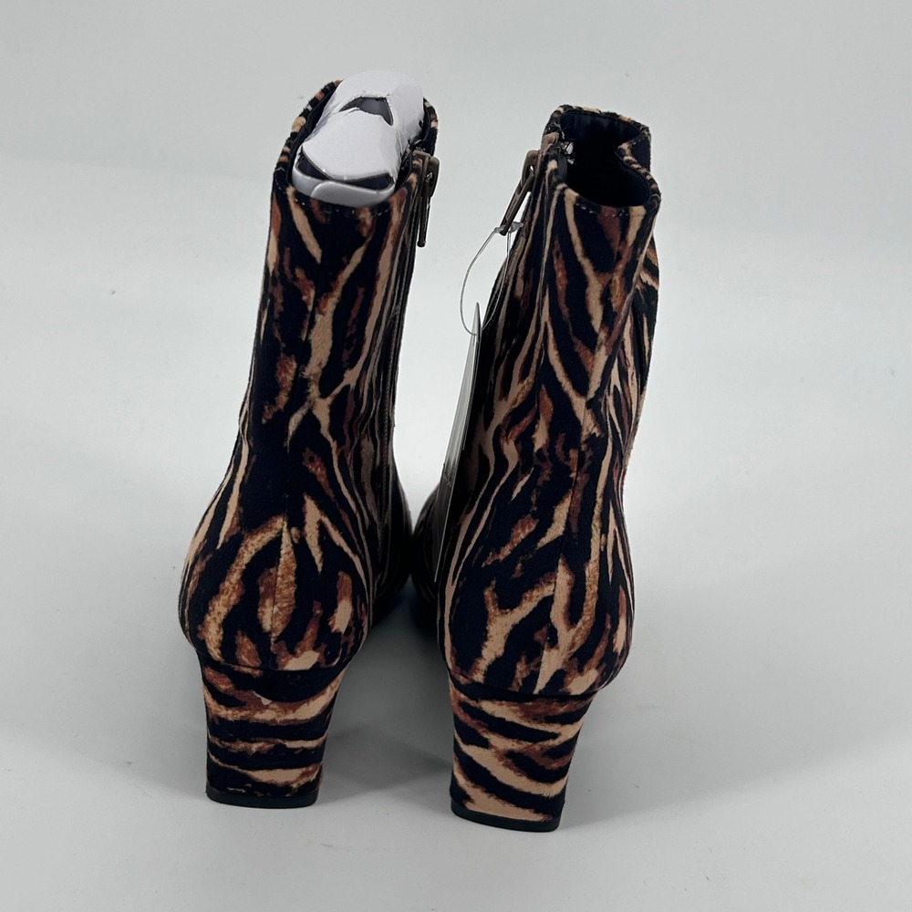 Target Women Brown Tigris Tiger Print Pointed Toe Block Heel Ankle Boots 8 - Picture 2 of 5